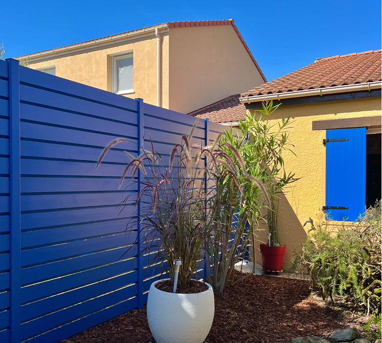 Clôture en aluminium Kostum | Modèle Litenn | Lames brise-vue