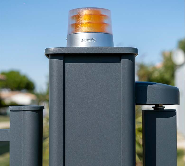 gyrophare_portail_aluminium