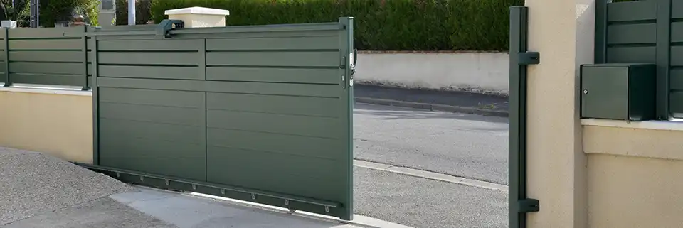 Portail coulissant en aluminium Kabig Kostum