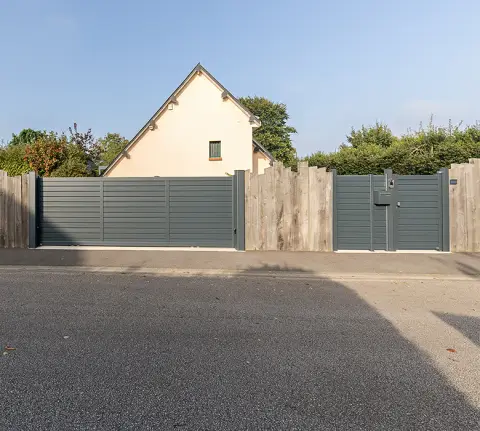 portail en aluminium sur mesure kostum