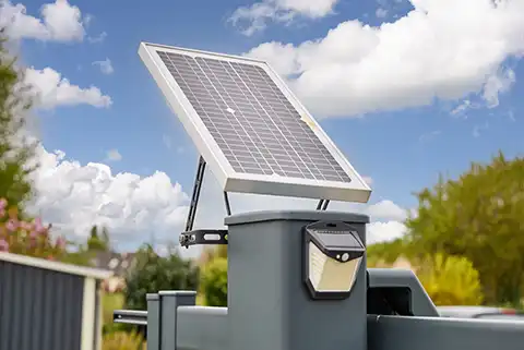 Panneaux solaires pour portail Kostum