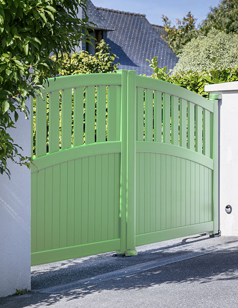 Portail aluminium vert pâle