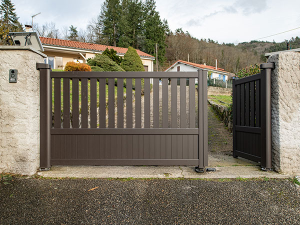 Portail aluminium Brun gris Kostum